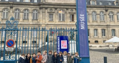 « La Minute de Véronique »/Sortie au Musée de La Céramique à Sèvres pour l’exposition « Merveilles » avec les MS et les GS/ 8 et 15 novembre 2024