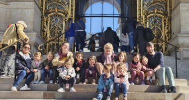 « La Minute de Véronique »/Exposition « Greuze. L’Enfance en Lumière » au Petit Palais avec les GS/Mardi 7 octobre 2025